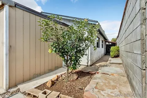 Exterior - 935 Ramona Ave, Spring Valley, CA 91977 photo 5 of 6
