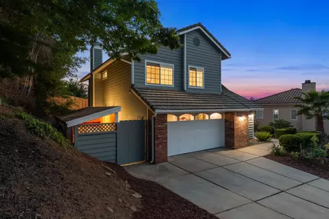 805 Sol Vista Gln, Escondido, CA 92025