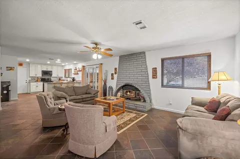 Living - 2031 Robertson St, Ramona, CA 92065 photo 5 of 5