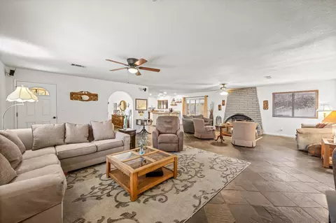 Living - 2031 Robertson St, Ramona, CA 92065 photo 4 of 5