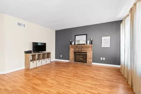 Living - 1160 Cleo Ct, Escondido, CA 92027 photo 6 of 7