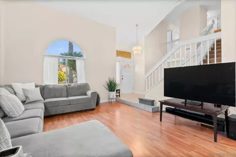 1160 Cleo Ct, Escondido, CA 92027