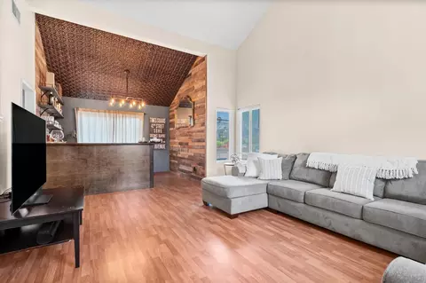 Living - 1160 Cleo Ct, Escondido, CA 92027 photo 5 of 7