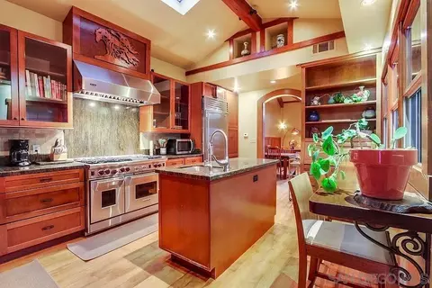 438 Retaheim Way, La Jolla, CA 92037 photo 10