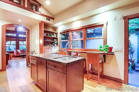 438 Retaheim Way, La Jolla, CA 92037 photo 9