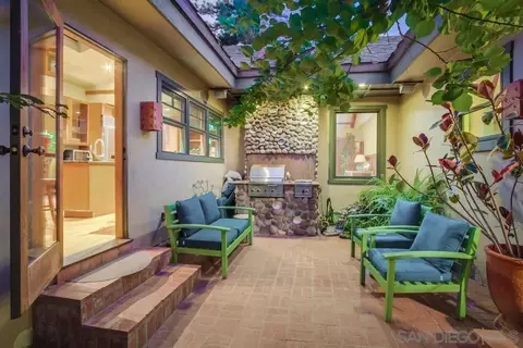 438 Retaheim Way, La Jolla, CA 92037