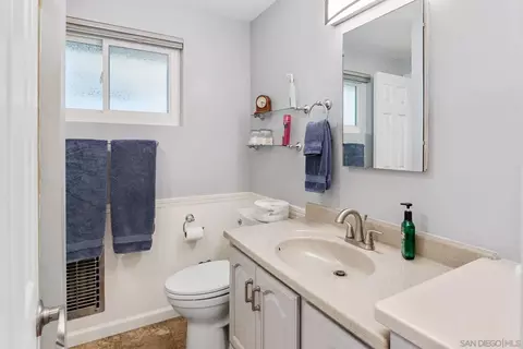 Bath - 4160 Yale Ave, La Mesa, CA 91941 photo 1 of 4