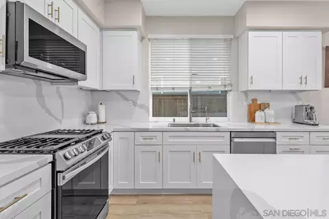 Kitchen - 1419 Enchante Way, Oceanside, CA 92056 photo 2 of 3