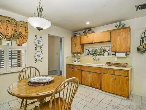 5545 Wake St, La Mesa, CA 91942 photo 11