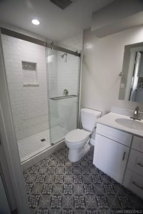 Bath - 6732 Antilope St, Carlsbad, CA 92009 photo 5 of 5