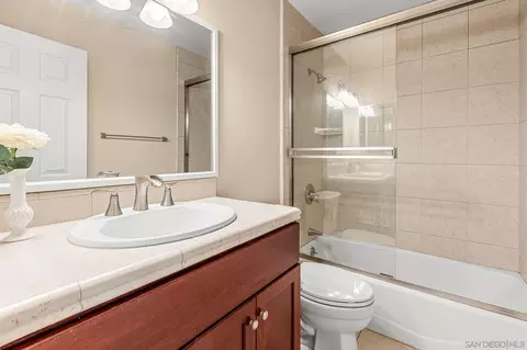 Bath - 25919 Matlin Rd, Ramona, CA 92065 photo 4 of 5