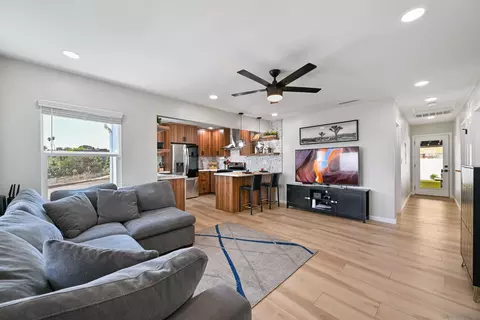 Living - 406 Tyrone St, El Cajon, CA 92020 photo 2 of 2