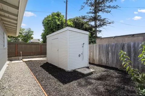 Exterior - 1503 Laurel Rd, Oceanside, CA 92054 photo 6 of 12