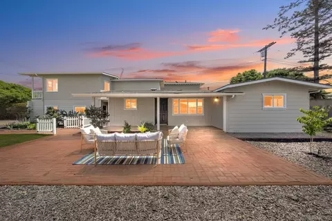 Exterior - 1503 Laurel Rd, Oceanside, CA 92054 photo 2 of 12