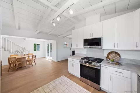Kitchen - 1503 Laurel Rd, Oceanside, CA 92054 photo 1 of 2