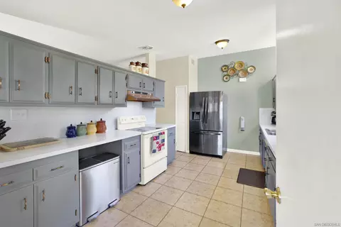 13951 Powers Rd, Poway, CA 92064 photo 4