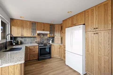 Kitchen - 9256 Allano Way, Santee, CA 92071 photo 3 of 3