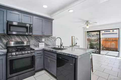 10140 Gayuba Ln, San Diego, CA 92124
