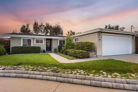 2736 Monarch St, San Diego, CA 92123