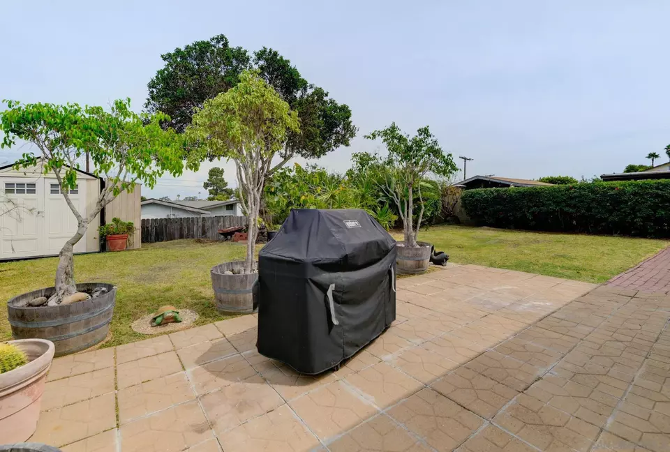 Exterior - 5111 Roscrea Ave, San Diego, CA 92117 photo 2 of 7