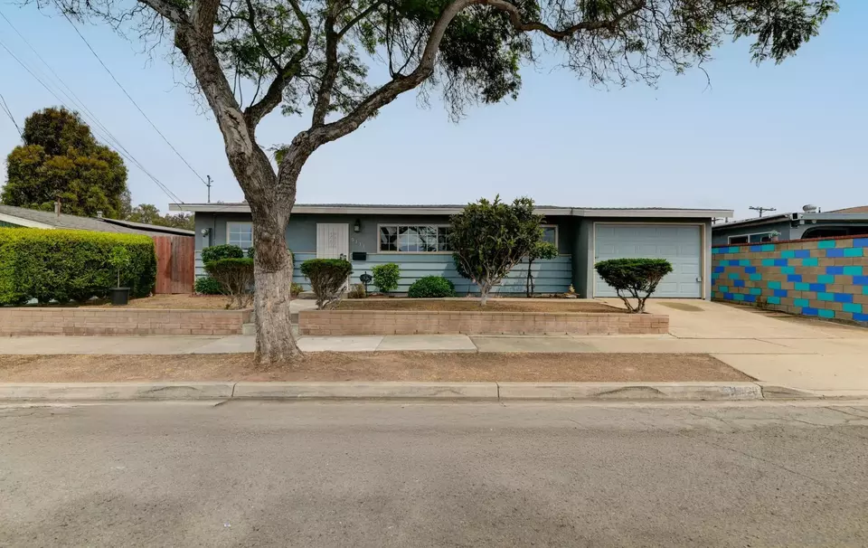 Exterior - 5111 Roscrea Ave, San Diego, CA 92117 photo 7 of 7