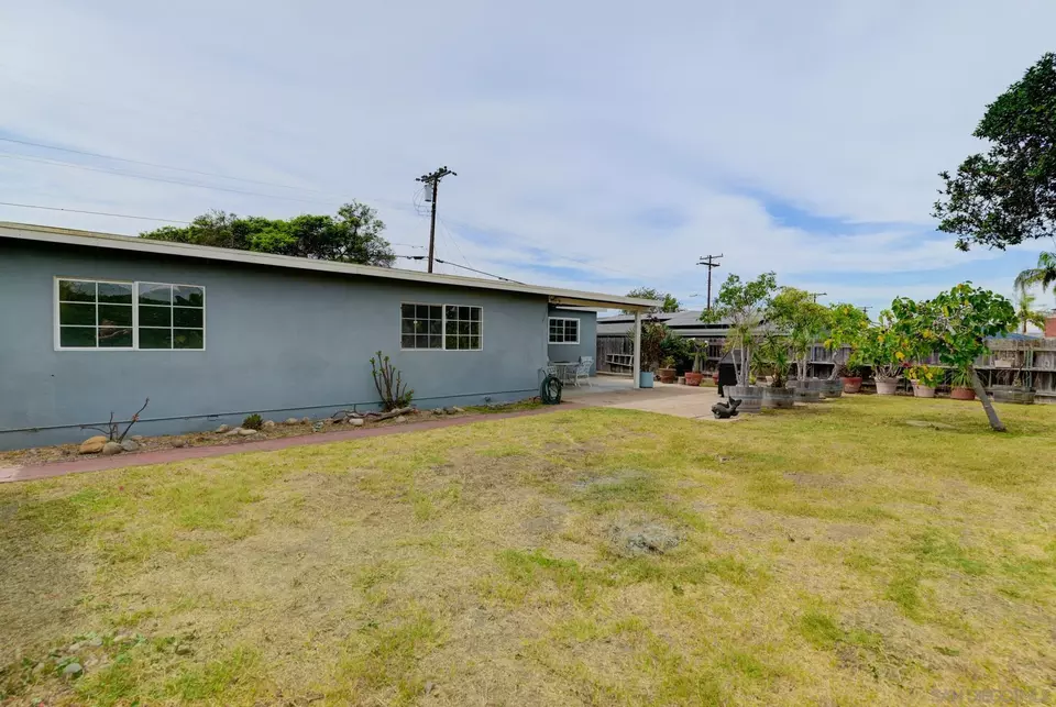 Exterior - 5111 Roscrea Ave, San Diego, CA 92117 photo 4 of 7