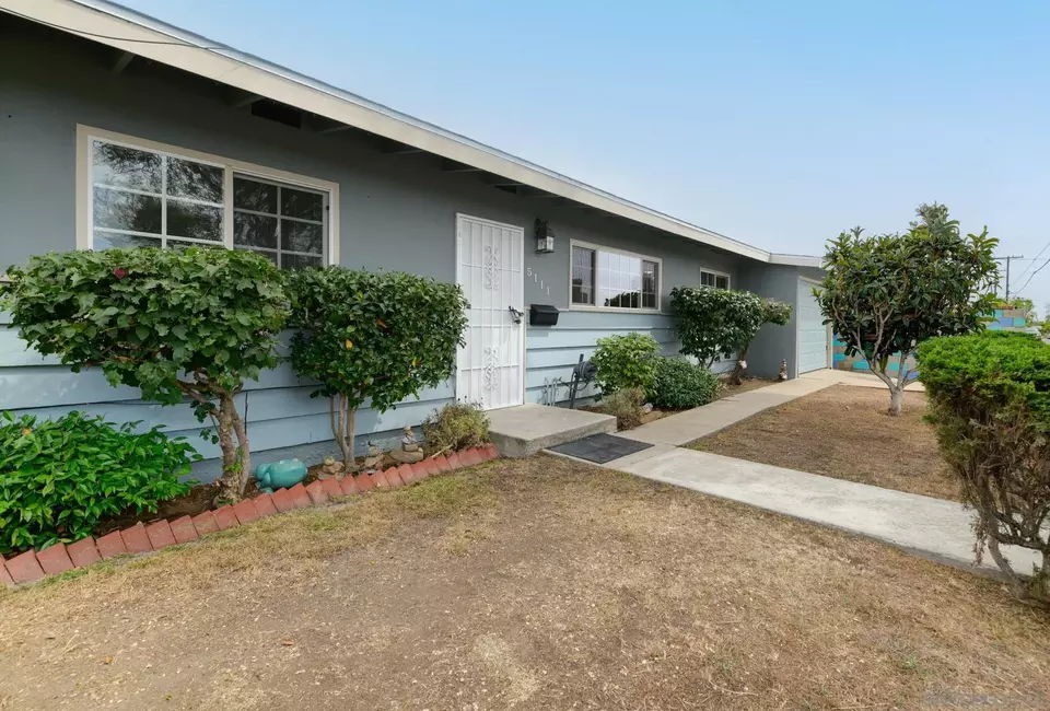 Exterior - 5111 Roscrea Ave, San Diego, CA 92117 photo 6 of 7