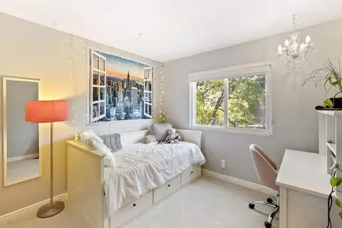 Bedroom - 1655 Splitrail Dr, Encinitas, CA 92024 photo 4 of 4
