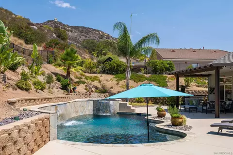 Exterior - 14510 Red Hawk Ln, Poway, CA 92064 photo 8 of 8