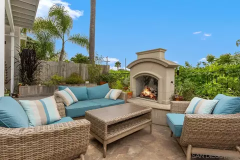 Exterior - 457 Arden Dr, Encinitas, CA 92024 photo 8 of 10