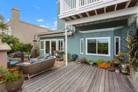 Exterior - 457 Arden Dr, Encinitas, CA 92024 photo 9 of 10