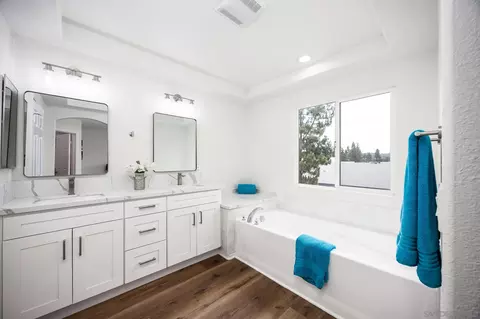 Bath - 339 Connecticut Ave, El Cajon, CA 92020 photo 2 of 3