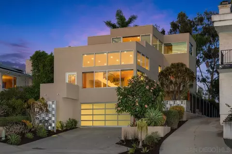 2885 Fallbrook Ln, San Diego, CA 92117