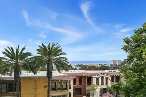 View/Area - 1001 Genter St #2A, La Jolla, CA 92037 photo 3 of 3