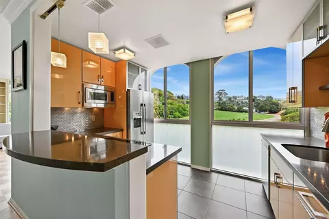 Kitchen - 1001 Genter St #2A, La Jolla, CA 92037 photo 1 of 3
