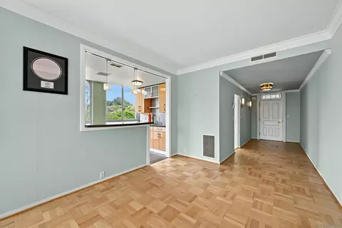 Living - 1001 Genter St #2A, La Jolla, CA 92037 photo 1 of 3