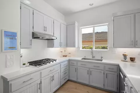 Kitchen - 1042 Alexandra Ln, Encinitas, CA 92024 photo 4 of 4