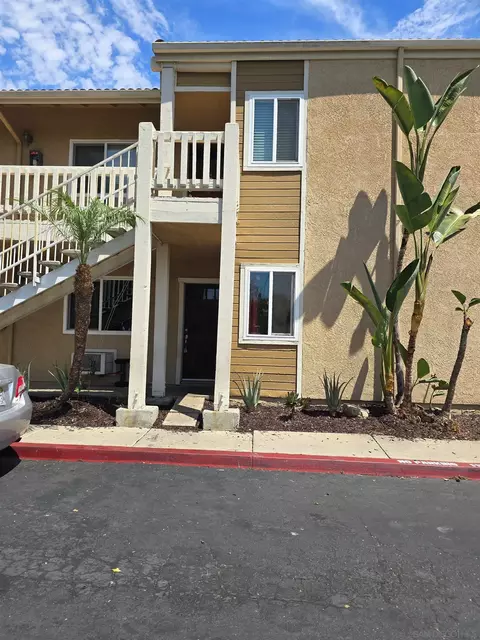 340 W 15th Ave #5, Escondido, CA 92025