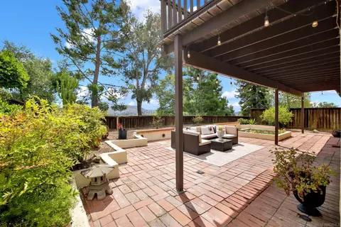 Exterior - 2364 Oakridge Pl, Escondido, CA 92026 photo 9 of 13