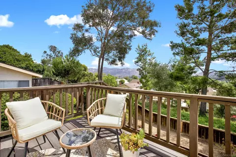 Exterior - 2364 Oakridge Pl, Escondido, CA 92026 photo 7 of 13
