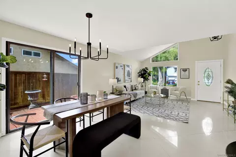 Dining - 2364 Oakridge Pl, Escondido, CA 92026 photo 1 of 4