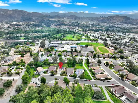 View/Area - 2364 Oakridge Pl, Escondido, CA 92026 photo 6 of 8
