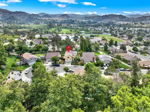 View/Area - 2364 Oakridge Pl, Escondido, CA 92026 photo 5 of 8