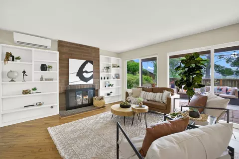Living - 2364 Oakridge Pl, Escondido, CA 92026 photo 5 of 8