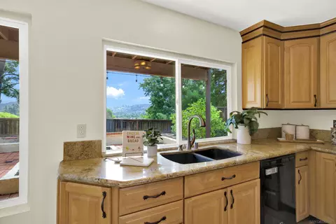 Kitchen - 2364 Oakridge Pl, Escondido, CA 92026 photo 3 of 4