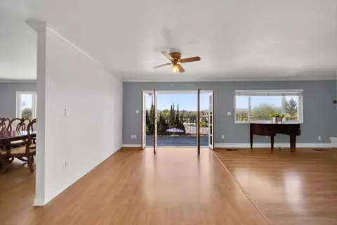 133 Helen Way, Escondido, CA 92025 photo 10