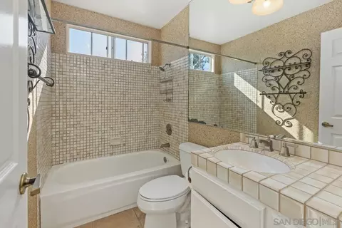 Bath - 8585 Via Mallorca #32, La Jolla, CA 92037 photo 1 of 3