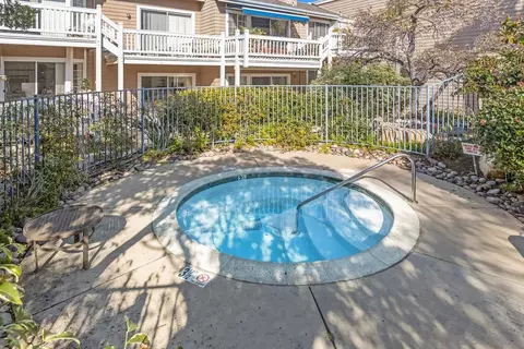 Exterior - 8585 Via Mallorca #32, La Jolla, CA 92037 photo 3 of 4