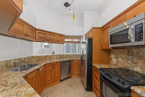 Kitchen - 8585 Via Mallorca #32, La Jolla, CA 92037 photo 1 of 3