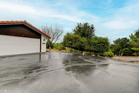 Exterior - 1961 Pine View Rd, Alpine, CA 91901 photo 9 of 14
